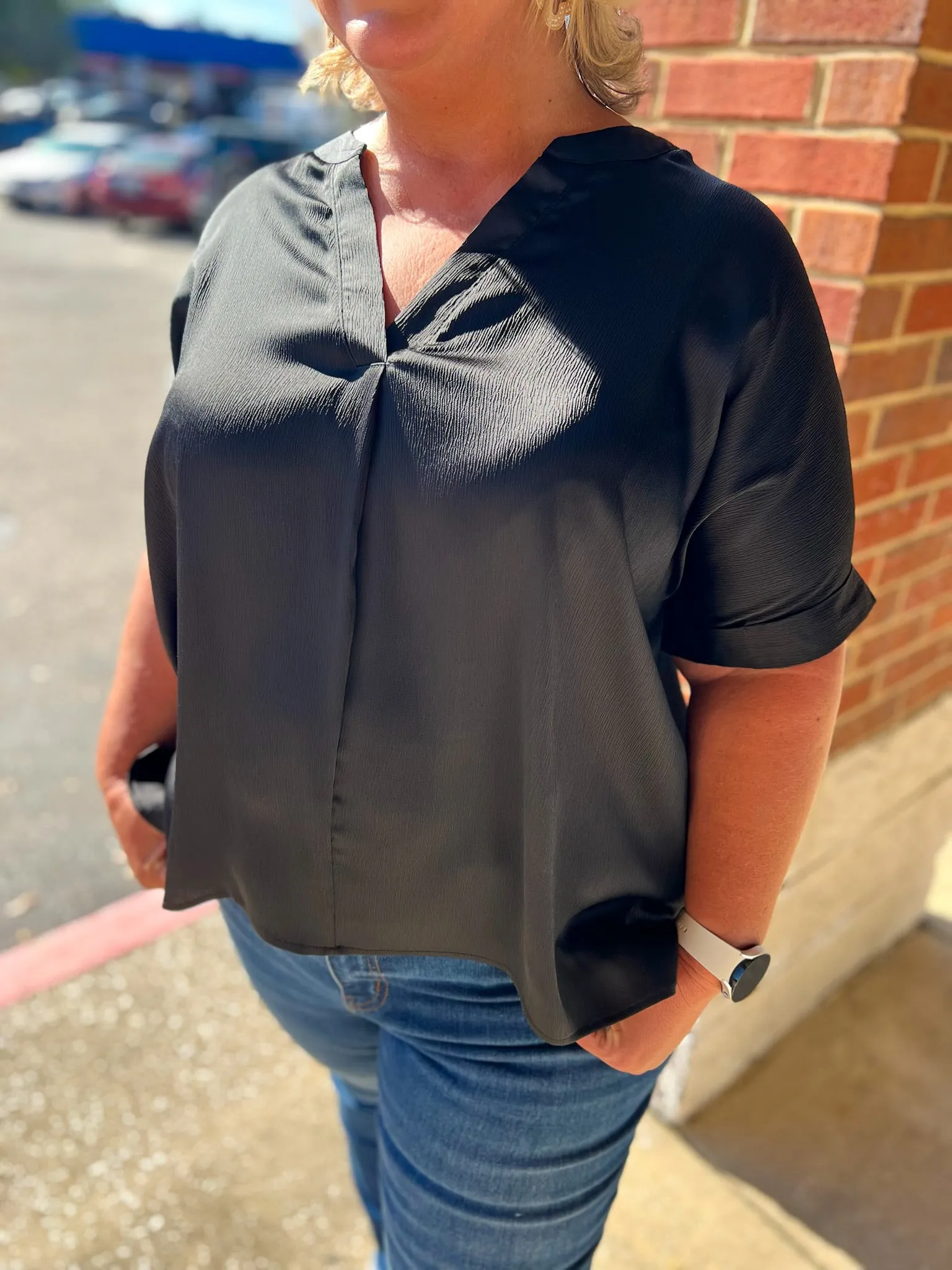 Lock Eyes Black V-Neck Short Sleeve Top