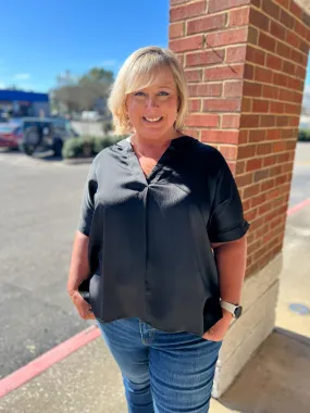Lock Eyes Black V-Neck Short Sleeve Top