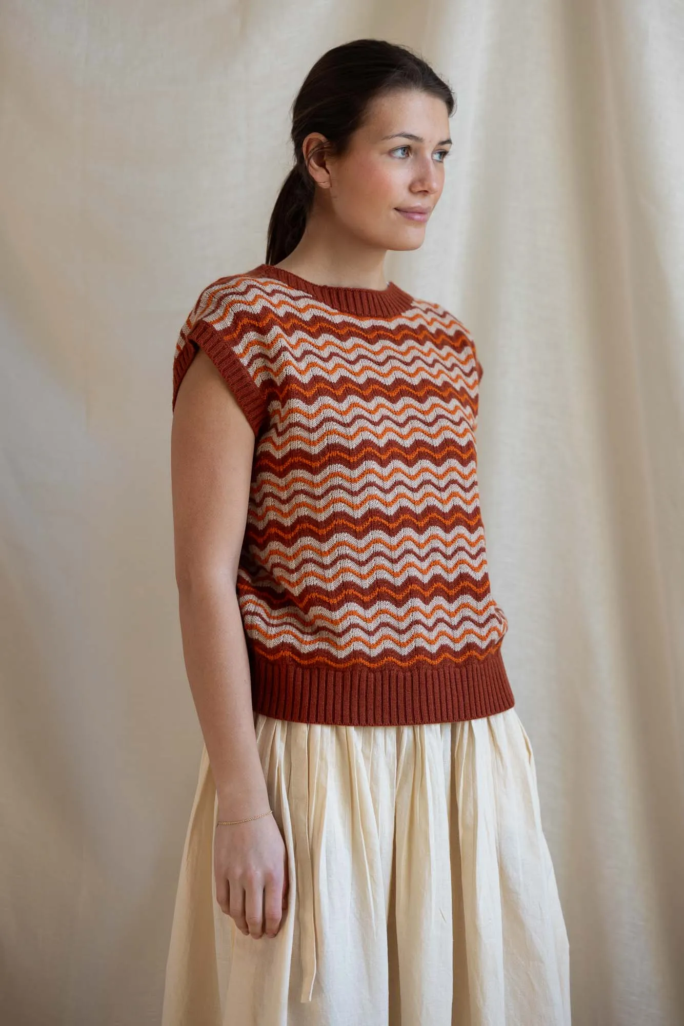Vest - Wave Stripe Knitted