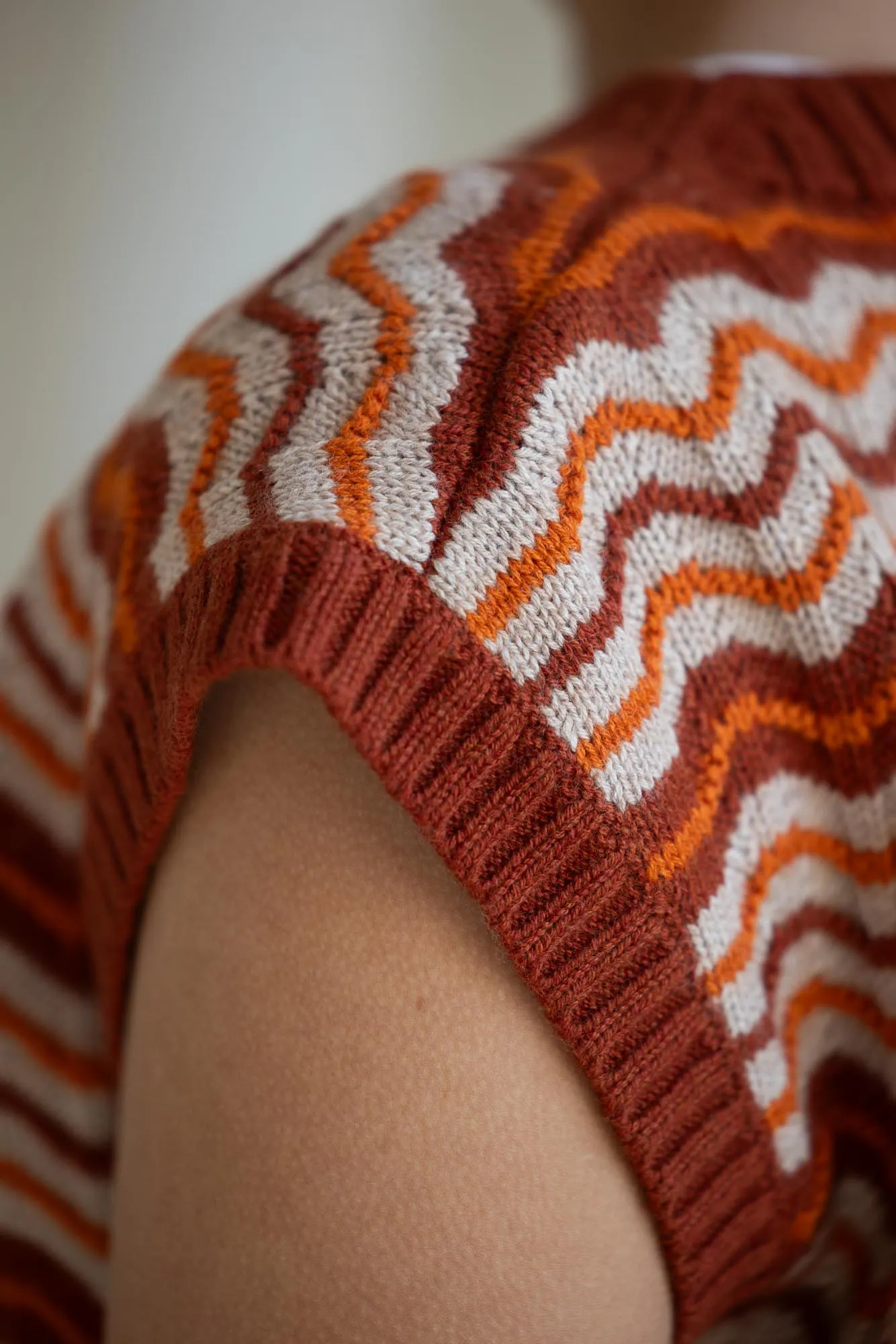 Vest - Wave Stripe Knitted