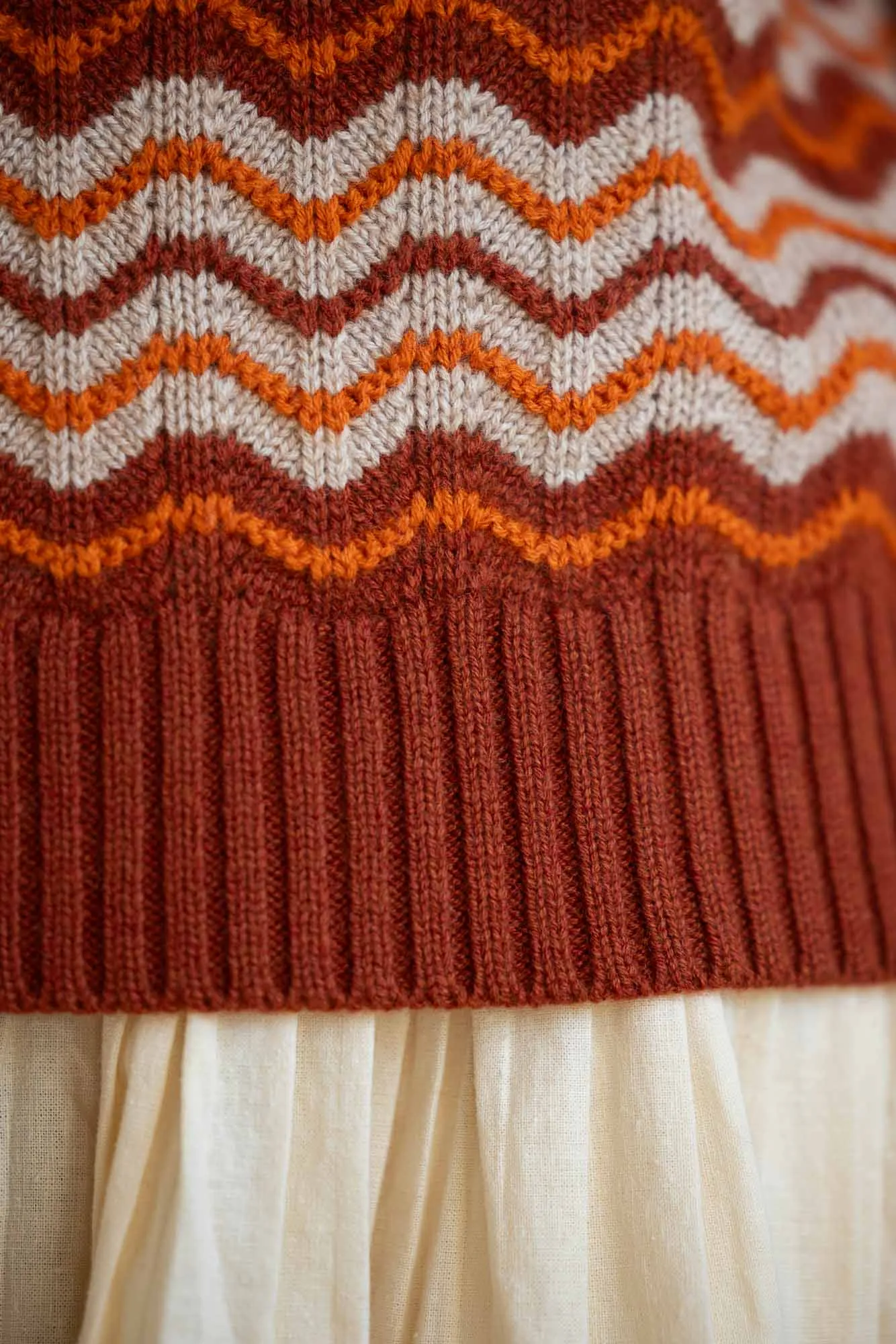 Vest - Wave Stripe Knitted