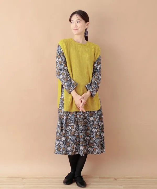 Vest with knitted design between rice paddies 24W425