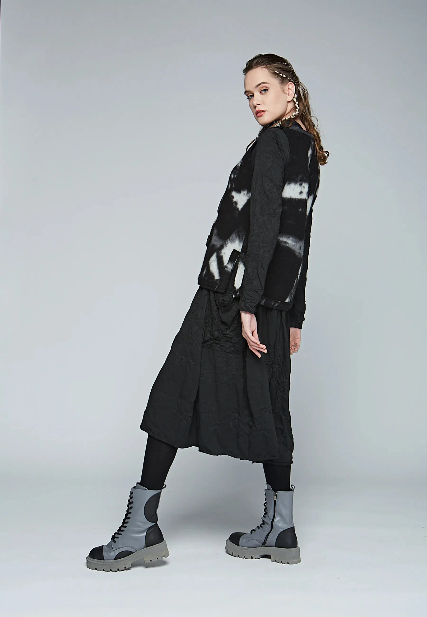 VOLT Wool & coat fabric blended, patterned knitted vest
