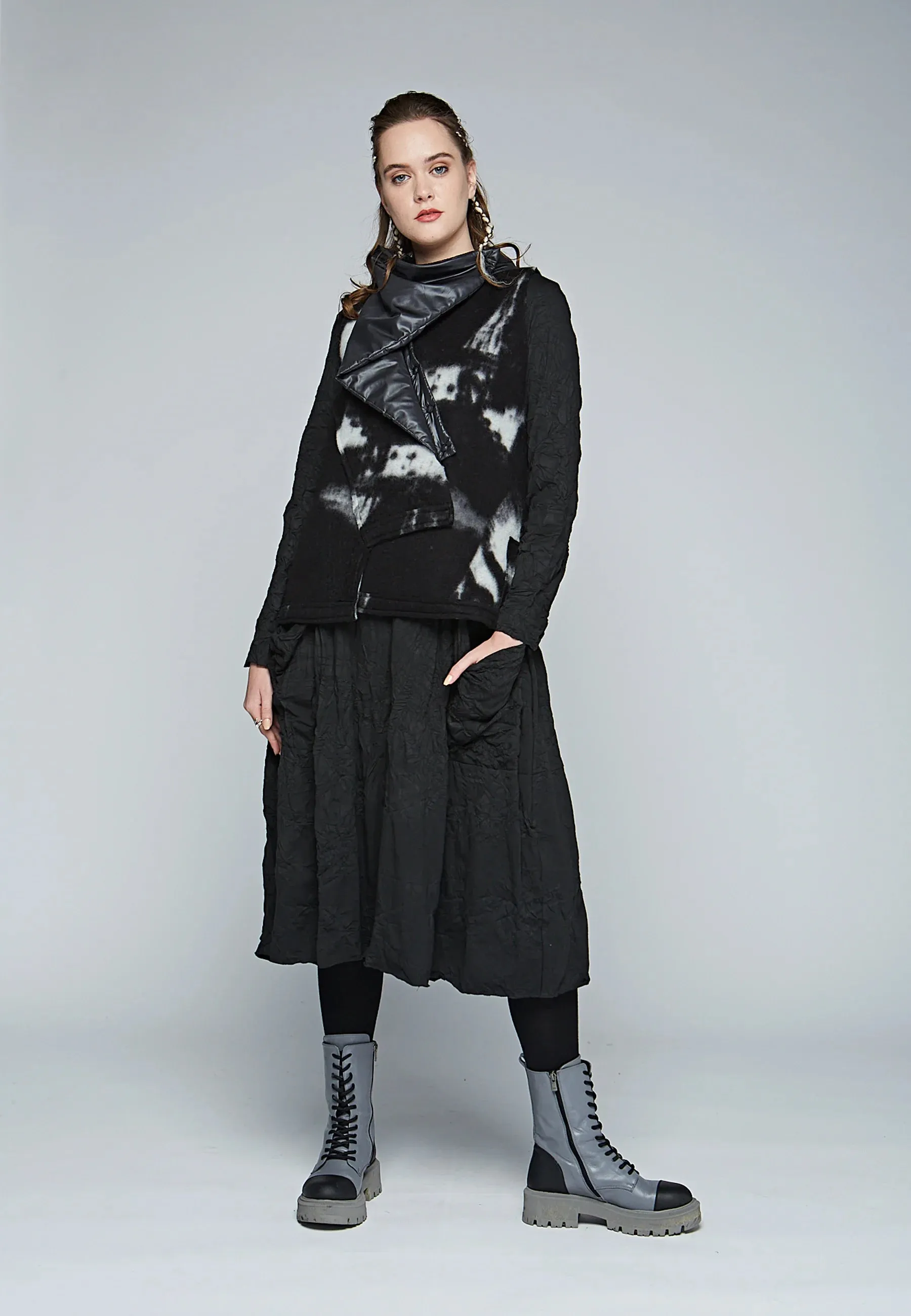 VOLT Wool & coat fabric blended, patterned knitted vest
